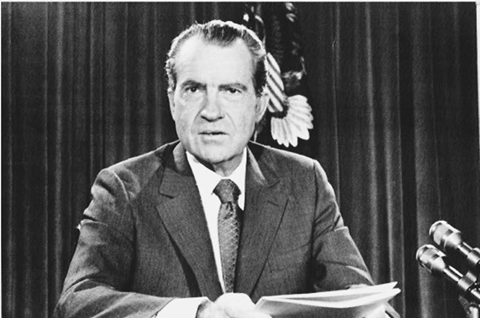 「金・ドル交換停止」を発表するニクソン大統領