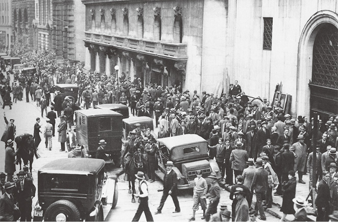 1929年10月24日、ニューヨークのウォール街は株式市場始まって以来の大暴落に見まわれ、金融界は絶望的な混乱に陥った。これが世界大恐慌の幕開けであった