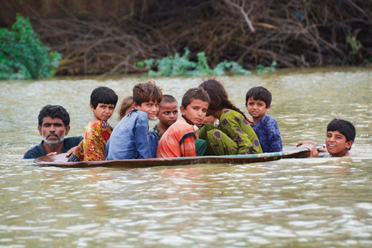 パキスタンでは大洪水で国土の3分の1が水没した